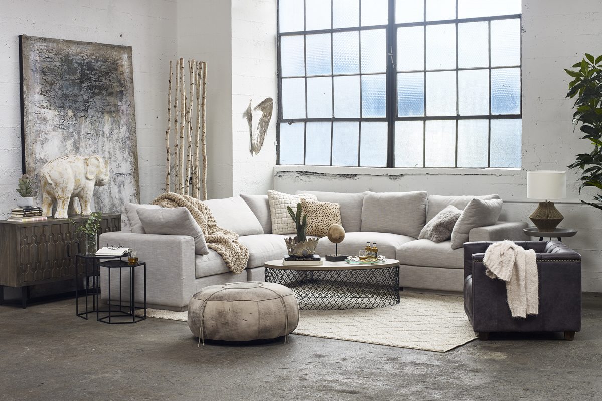 SOFAS / SECTIONALS